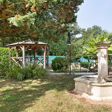 Le Relais Des Hirondelles 3*