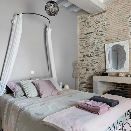 Le Relais Des Hirondelles Nocleg ze śniadaniem Nyoiseau
