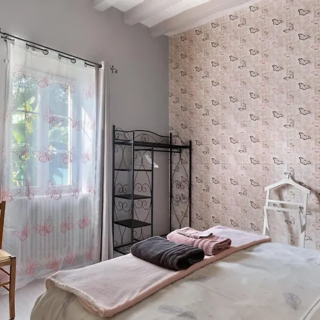 Le Relais Des Hirondelles Nocleg ze śniadaniem