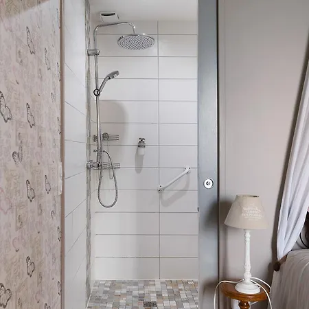 Le Relais Des Hirondelles Oda ve Kahvaltı 3*